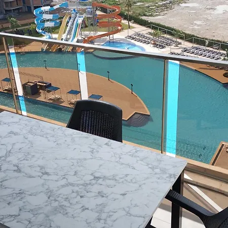 Iskele Long Beach, Aquapark Tesisinde Stuedyo Daire Фамагуста