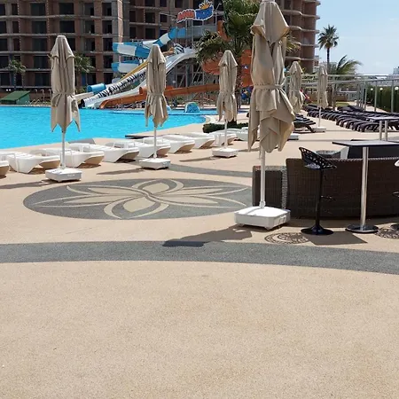 Iskele Long Beach, Aquapark Tesisinde Stuedyo Daire